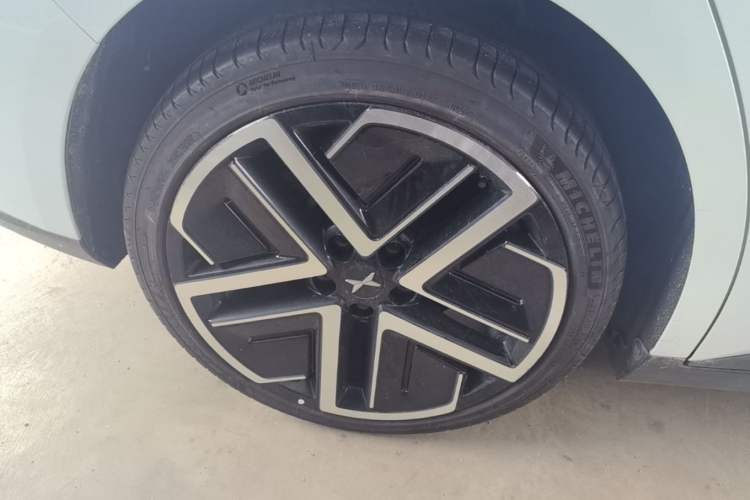 Used XPeng MONA M03 2025 600 with Ultra-Long Range Max Right Rear Wheel Hub