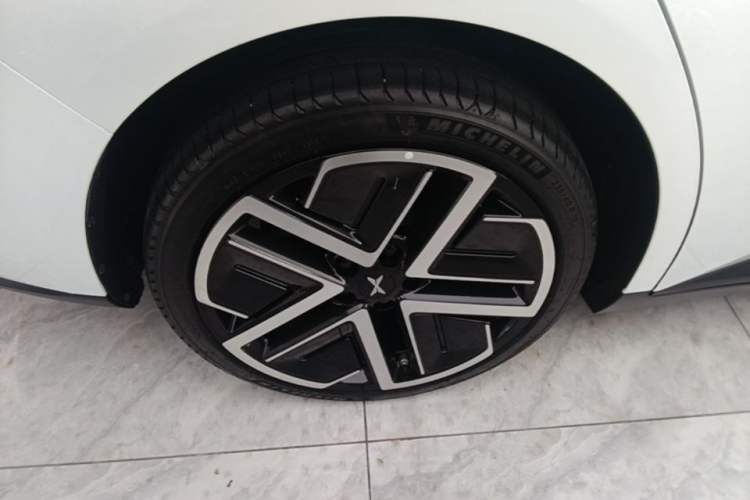 Used XPeng MONA M03 2025 600 with Ultra-Long Range Max Right Rear Wheel Hub