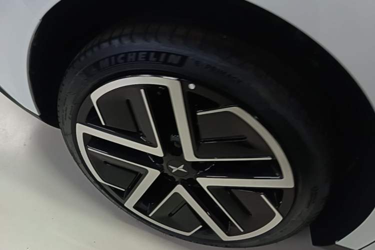 Used XPeng MONA M03 2025 600 with Ultra-Long Range Max Right Rear Wheel Hub