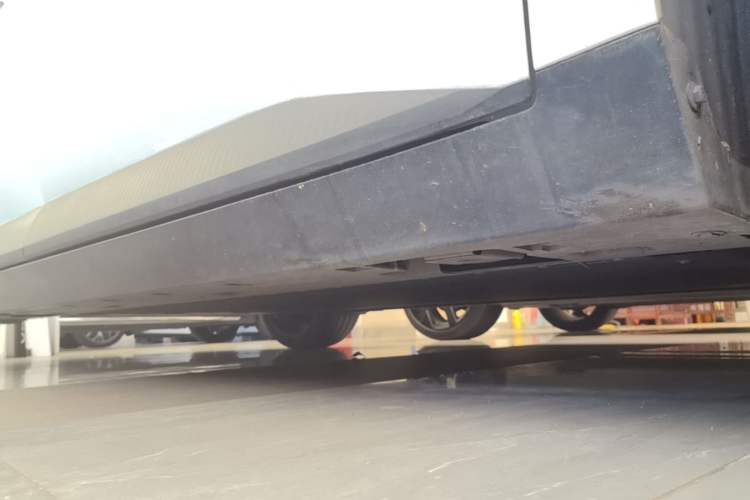 Used XPeng MONA M03 2025 600 with Ultra-Long Range Max Right Side Sill