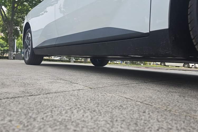 Used XPeng MONA M03 2025 515 Long-Range Plus Right Side Sill