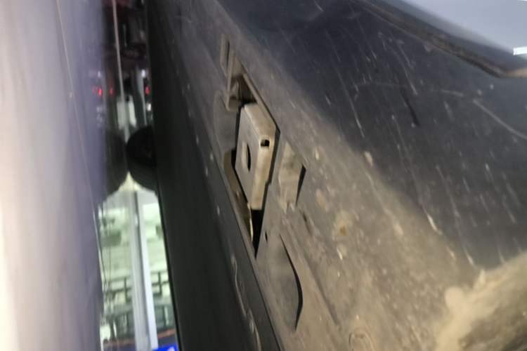 Used XPeng MONA M03 2025 600 with Ultra-Long Range Max Right Side Sill