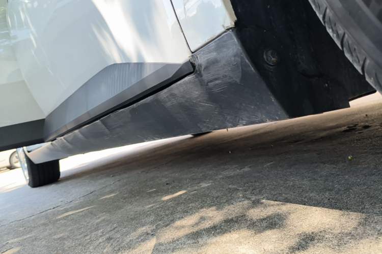 Used XPeng MONA M03 2025 620 Ultra-Long Range Plus Right Side Sill