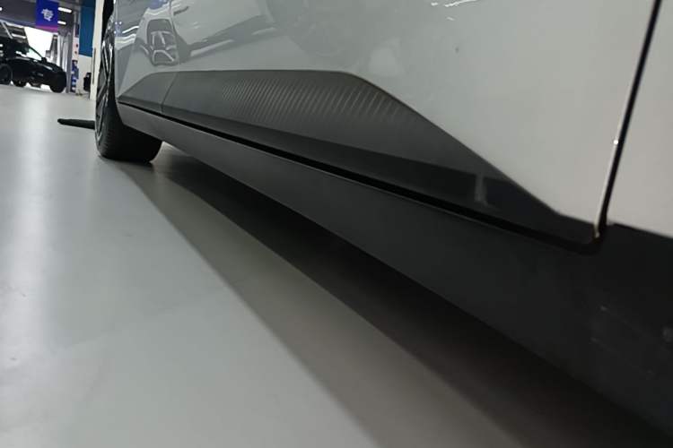 Used XPeng MONA M03 2025 600 with Ultra-Long Range Max Right Side Sill