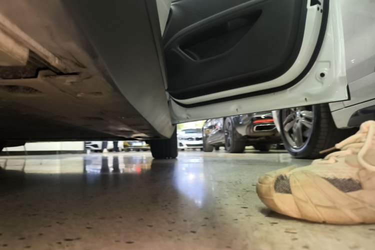 Used XPeng MONA M03 2025 600 with Ultra-Long Range Max Right Side Sill