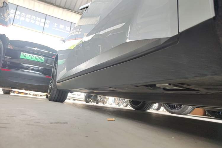 Used XPeng MONA M03 2025 600 with Ultra-Long Range Max Right Side Sill