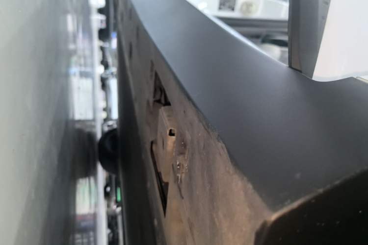 Used XPeng MONA M03 2025 600 with Ultra-Long Range Max Right Side Sill