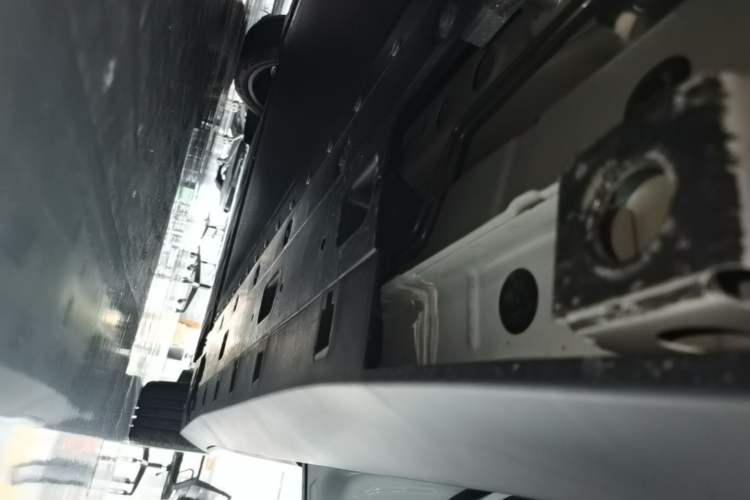 Used XPeng MONA M03 2025 515 Long-Range Plus Right Side Sill