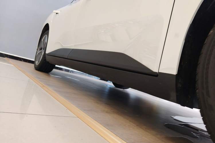Used XPeng MONA M03 2025 515 Long-Range Plus Right Side Sill