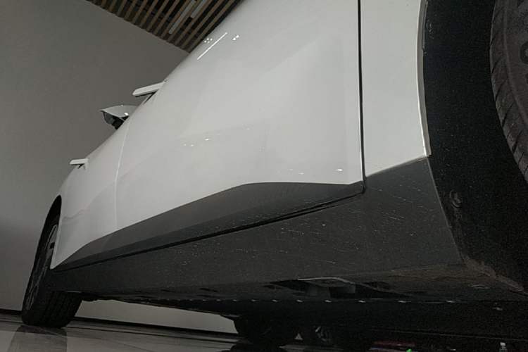 Used XPeng MONA M03 2025 502 Long-Range Max Right Side Sill