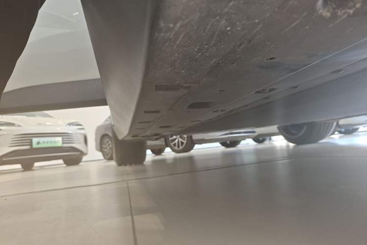 Used XPeng MONA M03 2025 600 with Ultra-Long Range Max Right Side Sill