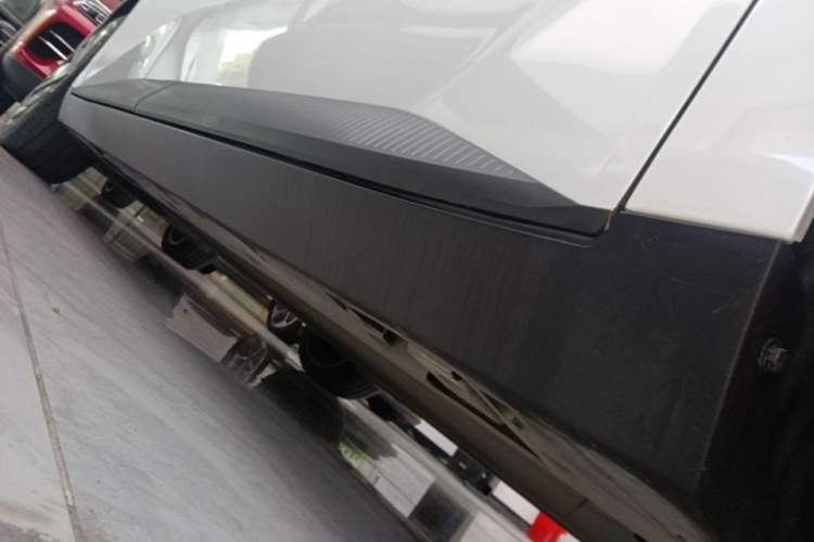 Used XPeng MONA M03 2025 600 with Ultra-Long Range Max Right Side Sill