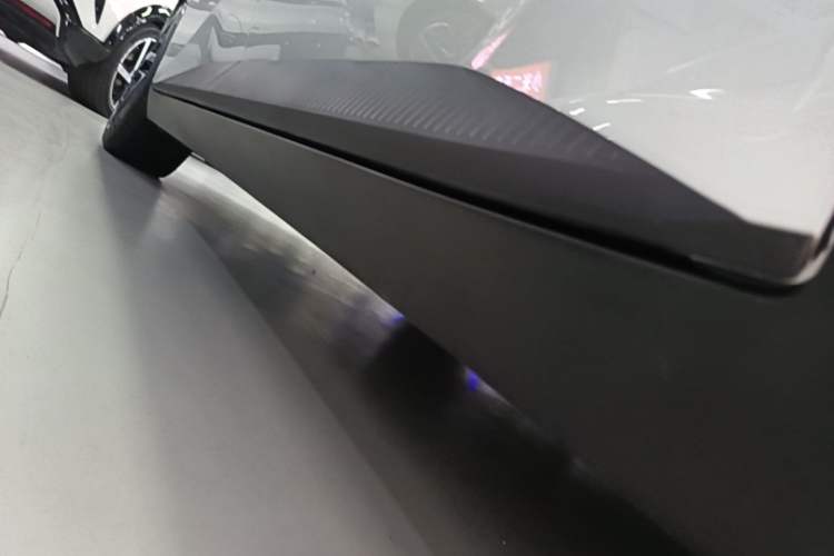 Used XPeng MONA M03 2025 600 with Ultra-Long Range Max Right Side Sill
