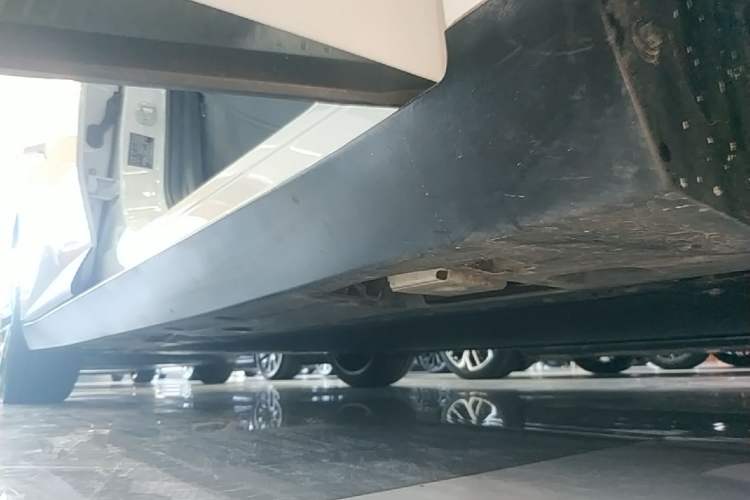 Used XPeng MONA M03 2025 600 with Ultra-Long Range Max Right Side Sill