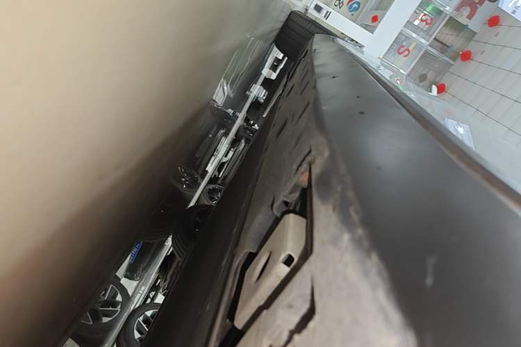 Used XPeng MONA M03 2025 600 with Ultra-Long Range Max Right Side Sill