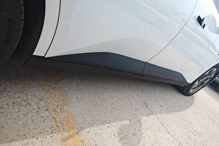 Used XPeng MONA M03 2025 600 with Ultra-Long Range Max Right Side Sill