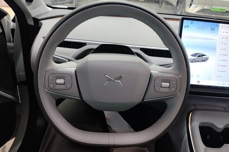 Used XPeng MONA M03 2025 600 with Ultra-Long Range Max Steering Wheel