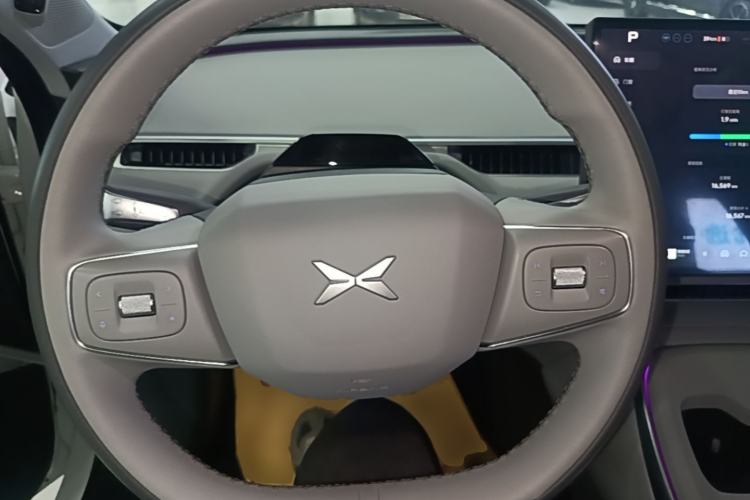 Used XPeng MONA M03 2025 600 with Ultra-Long Range Max Steering Wheel