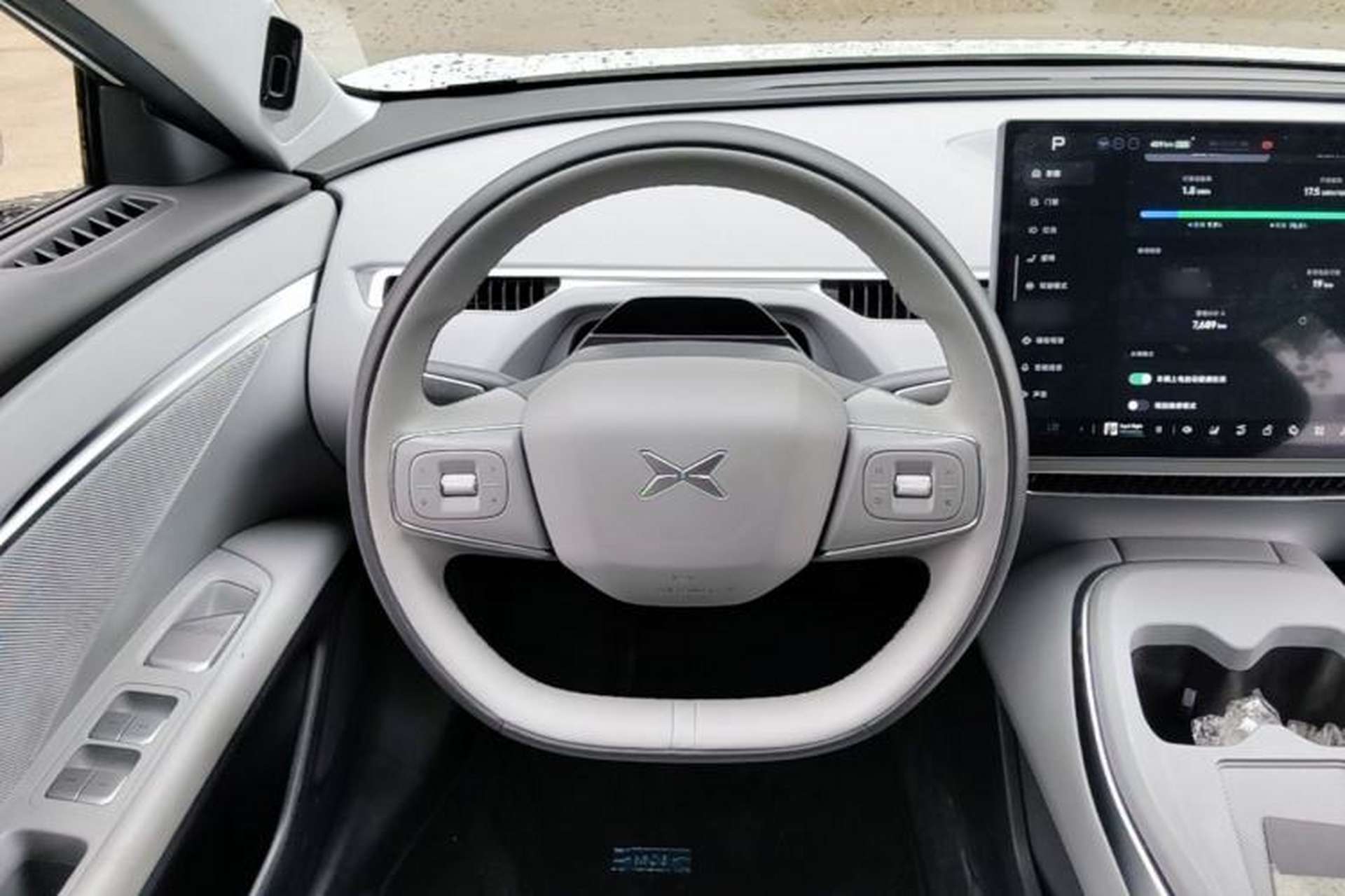 Used XPeng MONA M03 2025 600 with Ultra-Long Range Max Steering Wheel