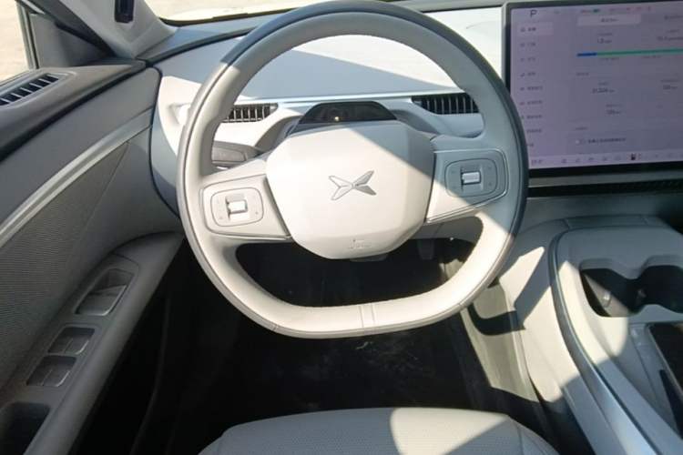 Used XPeng MONA M03 2025 600 with Ultra-Long Range Max Steering Wheel