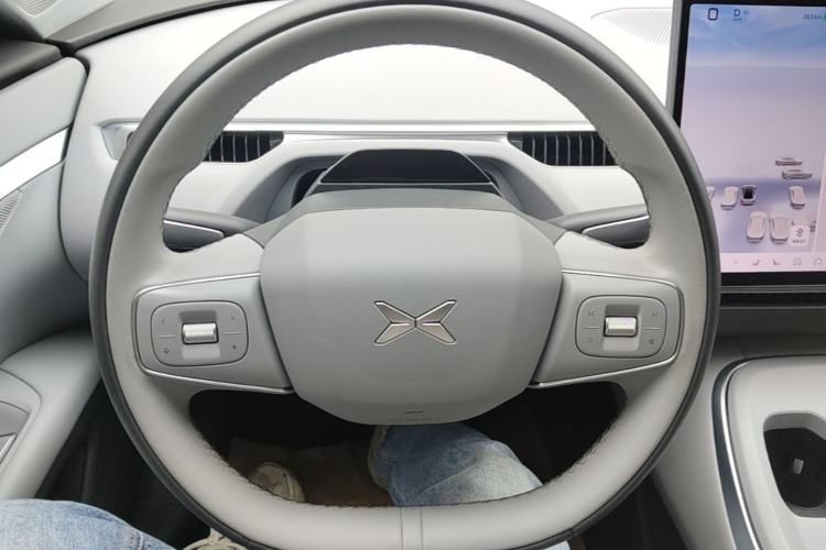 Used XPeng MONA M03 2025 600 with Ultra-Long Range Max Steering Wheel