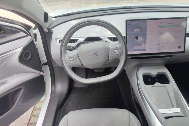 Used XPeng MONA M03 2025 600 with Ultra-Long Range Max Steering Wheel