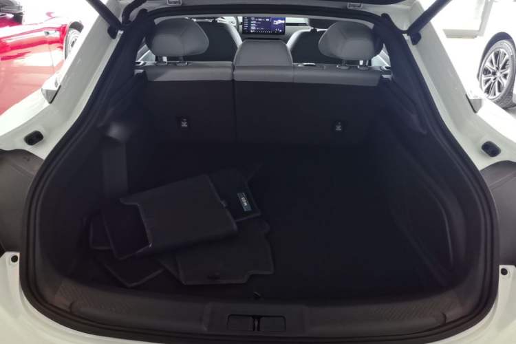 Used XPeng MONA M03 2025 600 with Ultra-Long Range Max Trunk