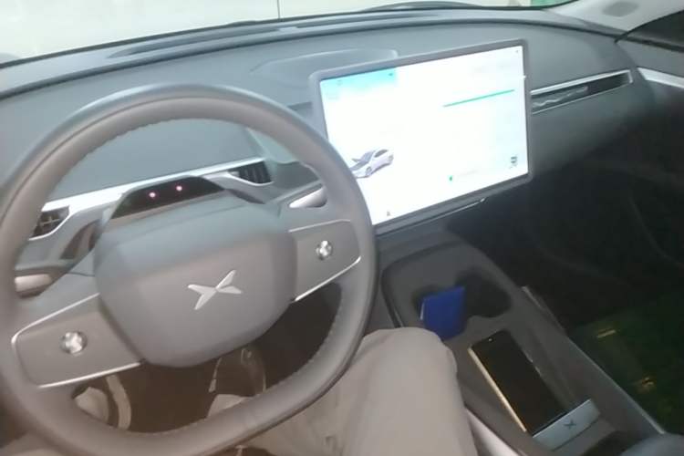 Used XPeng MONA M03 2025 515 Long-Range Plus Center Console