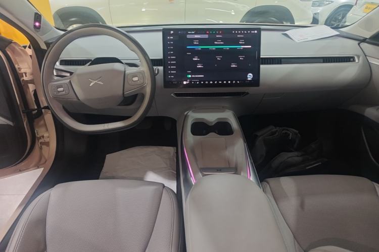 Used XPeng MONA M03 2025 600 with Ultra-Long Range Max Center Console