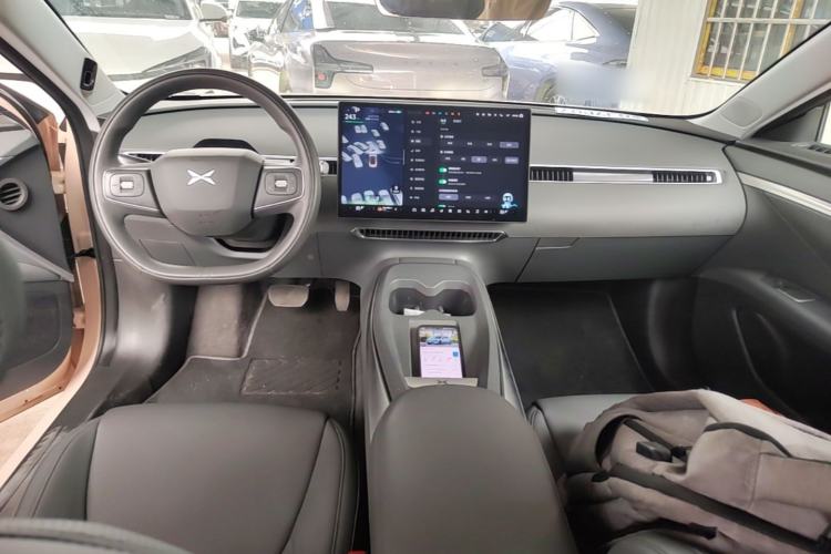 Used XPeng MONA M03 2025 600 with Ultra-Long Range Max Center Console