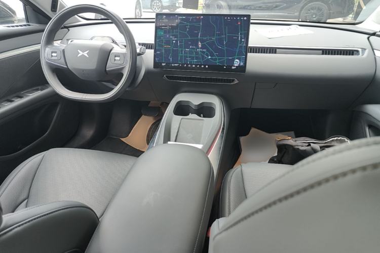 Used XPeng MONA M03 2025 600 with Ultra-Long Range Max Center Console
