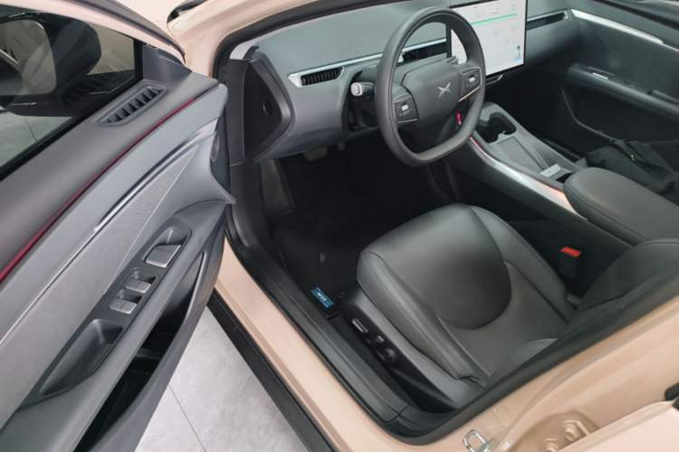Used XPeng MONA M03 2025 600 with Ultra-Long Range Max Driver Seat