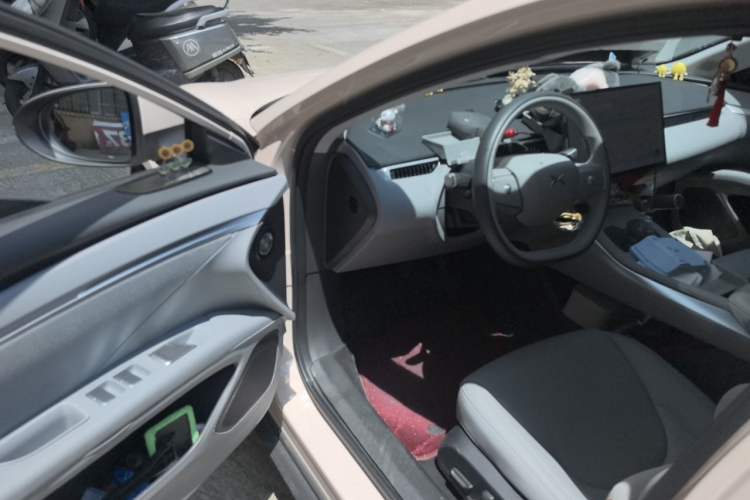 Used XPeng MONA M03 2025 620 Ultra-Long Range Plus Driver Seat