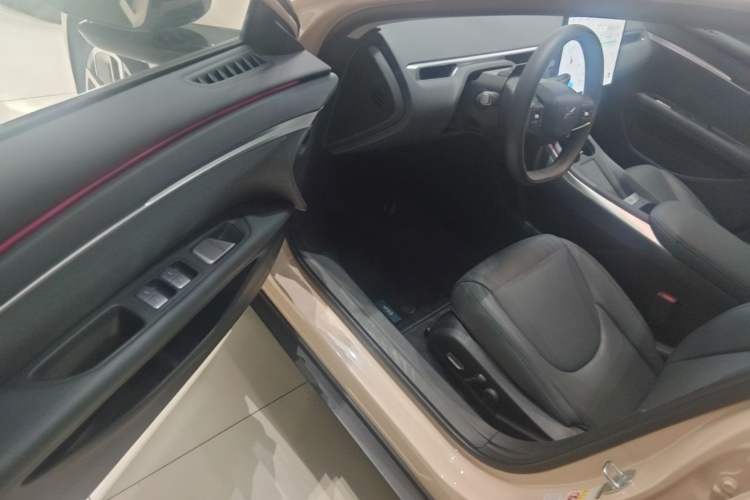 Used XPeng MONA M03 2025 600 with Ultra-Long Range Max Driver Seat