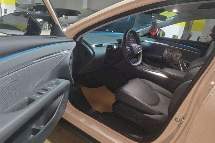 Used XPeng MONA M03 2025 600 with Ultra-Long Range Max Driver Seat
