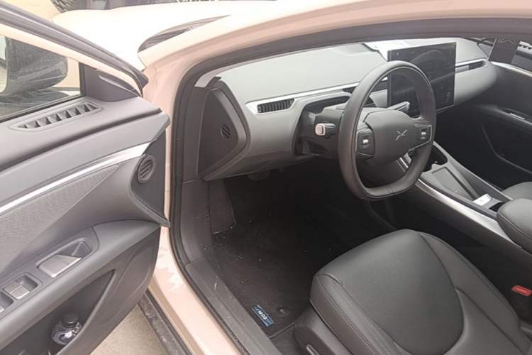 Used XPeng MONA M03 2025 600 with Ultra-Long Range Max Driver Seat