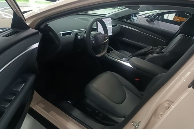 Used XPeng MONA M03 2025 600 with Ultra-Long Range Max Driver Seat