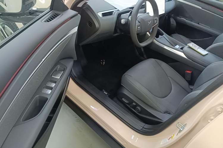 Used XPeng MONA M03 2025 600 with Ultra-Long Range Max Driver Seat