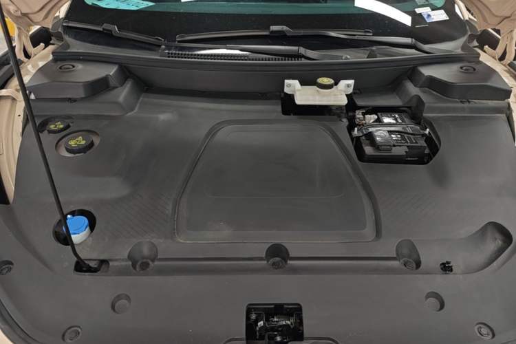 Used XPeng MONA M03 2025 600 with Ultra-Long Range Max Engine Bay