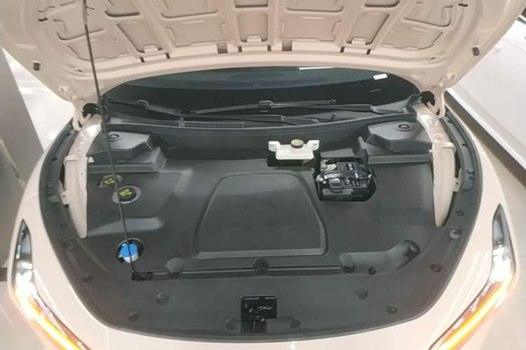 Used XPeng MONA M03 2025 515 Long-Range Plus Engine Bay