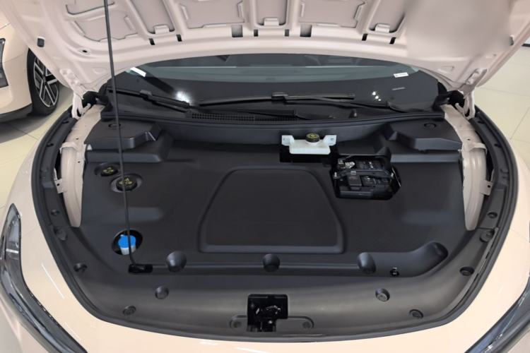 Used XPeng MONA M03 2025 600 with Ultra-Long Range Max Engine Bay