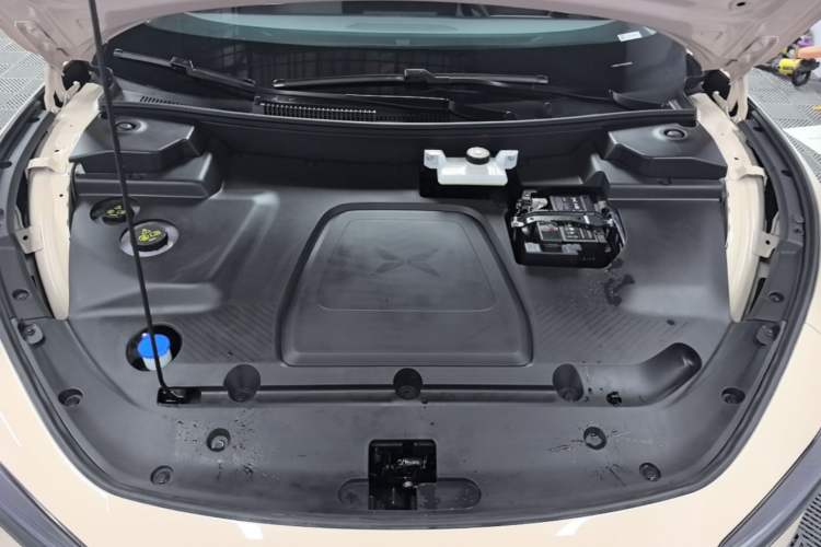 Used XPeng MONA M03 2025 620 Ultra-Long Range Plus Engine Bay
