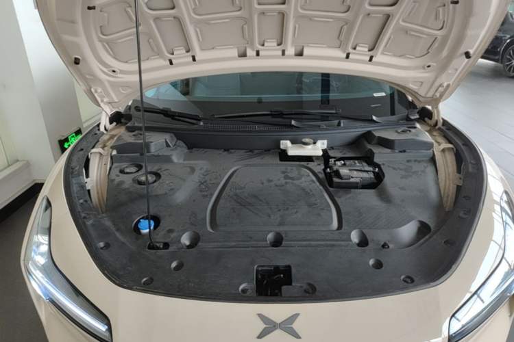Used XPeng MONA M03 2025 620 Ultra-Long Range Plus Engine Bay