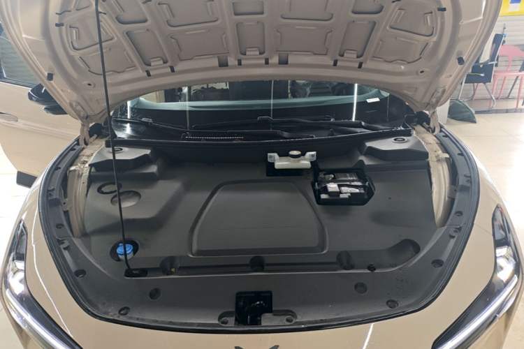 Used XPeng MONA M03 2025 502 Long-Range Max Engine Bay
