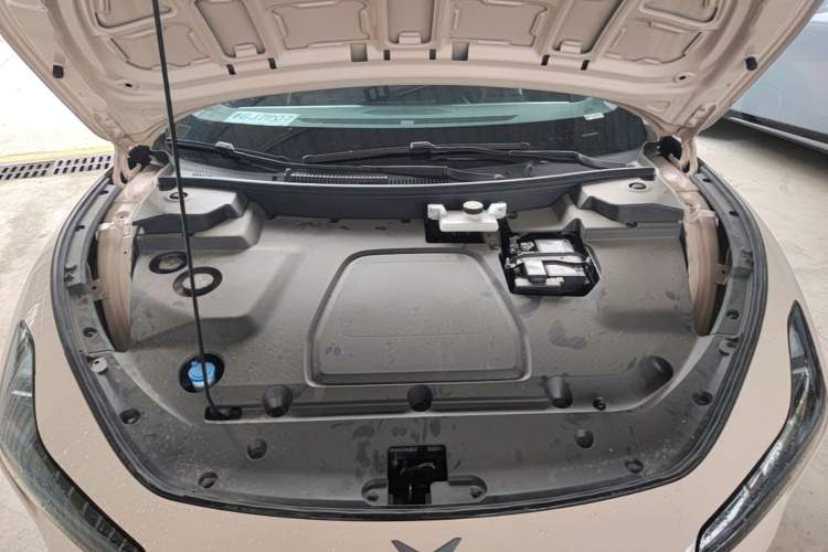 Used XPeng MONA M03 2025 600 with Ultra-Long Range Max Engine Bay