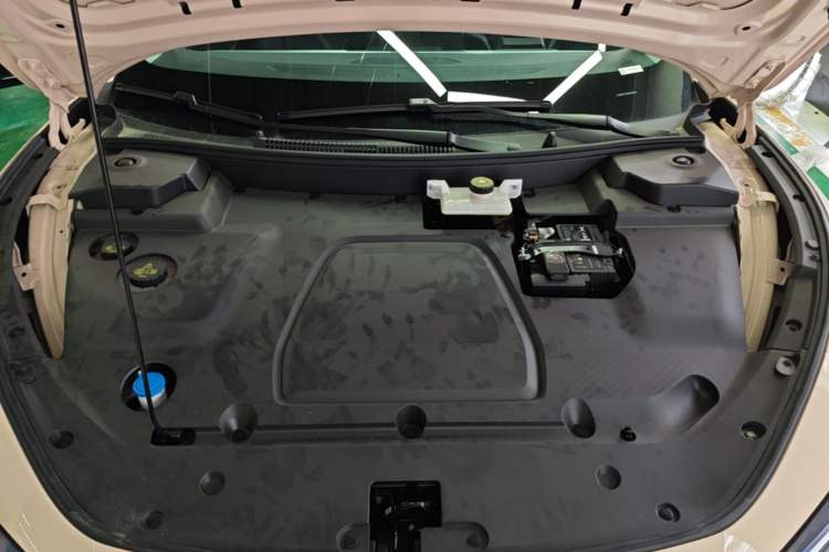 Used XPeng MONA M03 2025 600 with Ultra-Long Range Max Engine Bay