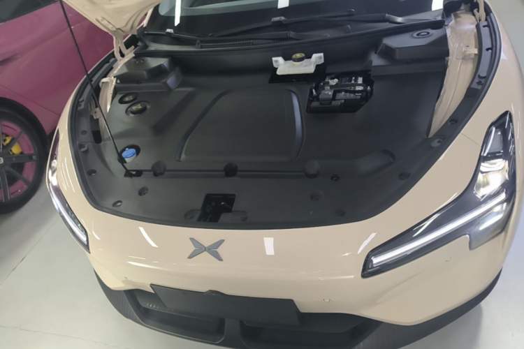 Used XPeng MONA M03 2025 600 with Ultra-Long Range Max Engine Bay