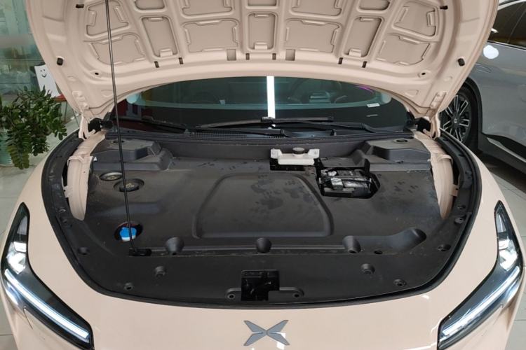 Used XPeng MONA M03 2025 600 with Ultra-Long Range Max Engine Bay