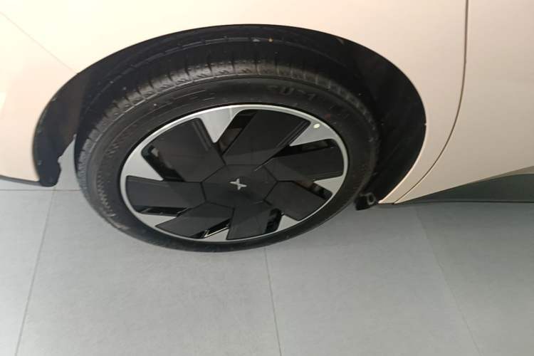 Used XPeng MONA M03 2025 600 with Ultra-Long Range Max Exterior 5
