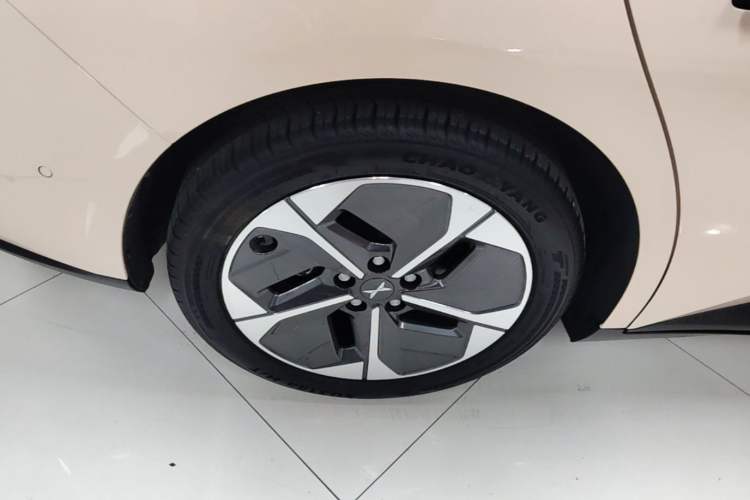 Used XPeng MONA M03 2025 620 Ultra-Long Range Plus Exterior 5
